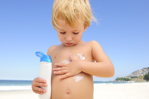Nano zinc in sunscreen may be made more dangerous when combined with common household chemicals